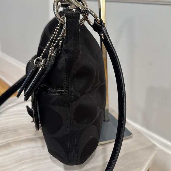 Coach Bag Signature Logo Satchel - Picture 6 of 17